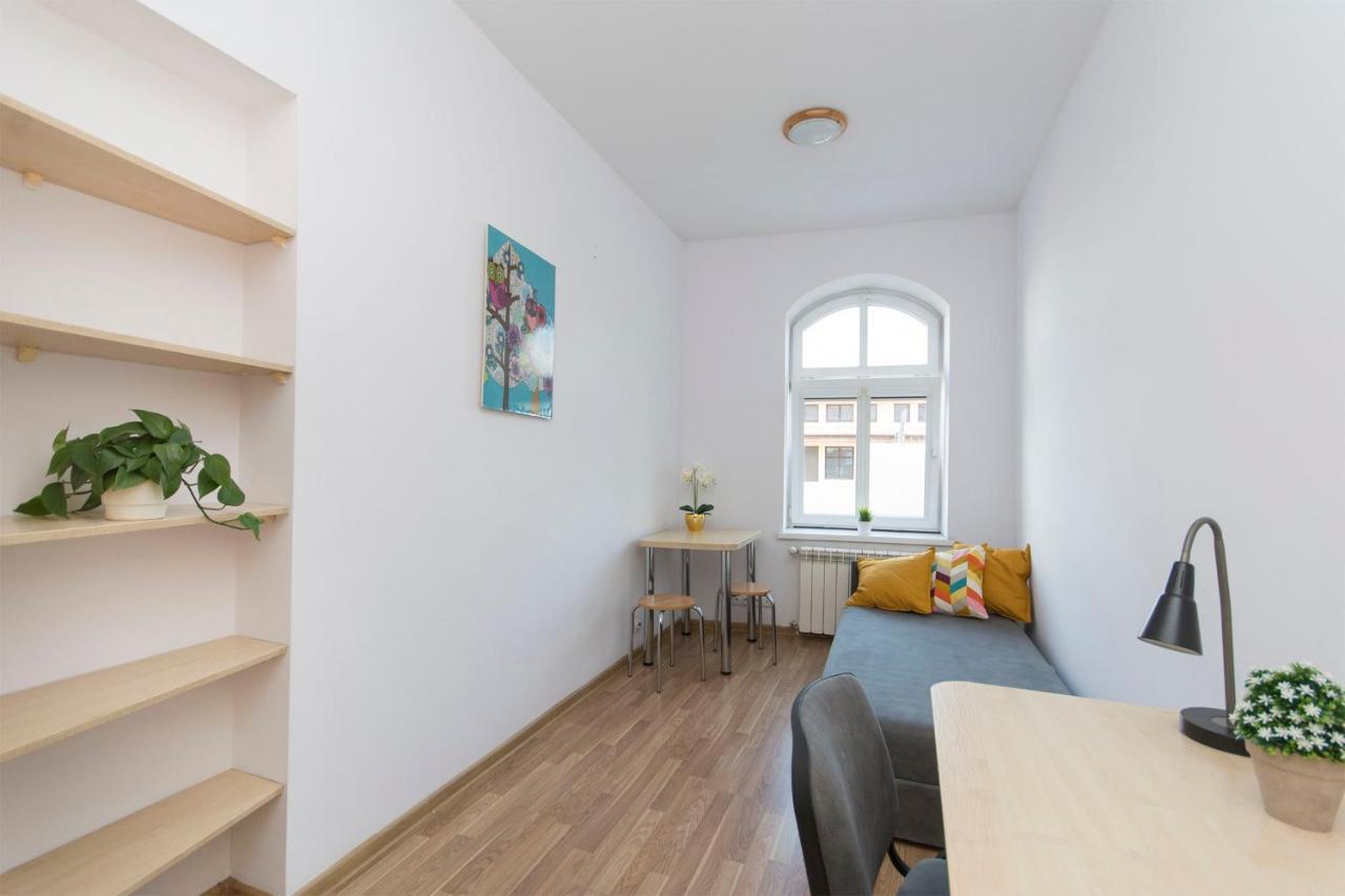 Akademikus Torun Hostel ภายนอก รูปภาพ
