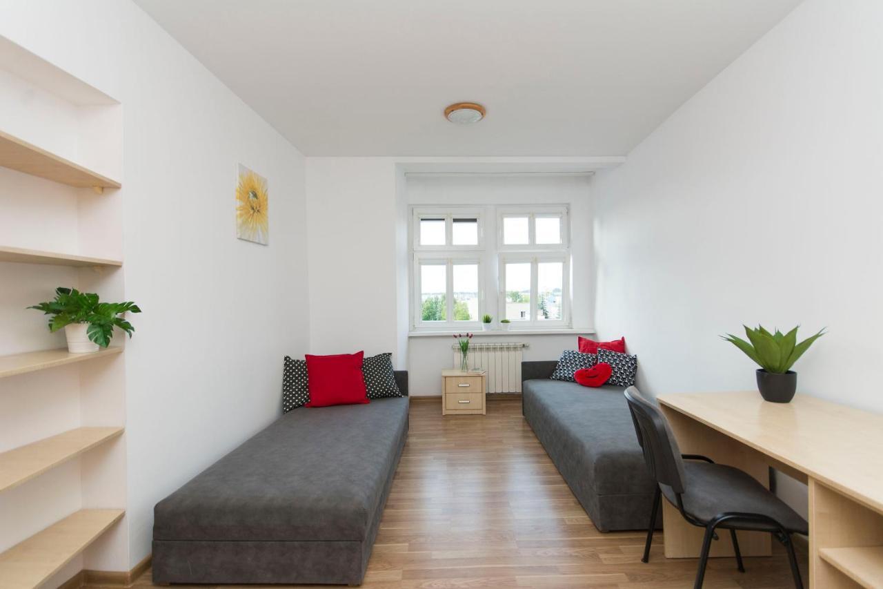 Akademikus Torun Hostel ภายนอก รูปภาพ