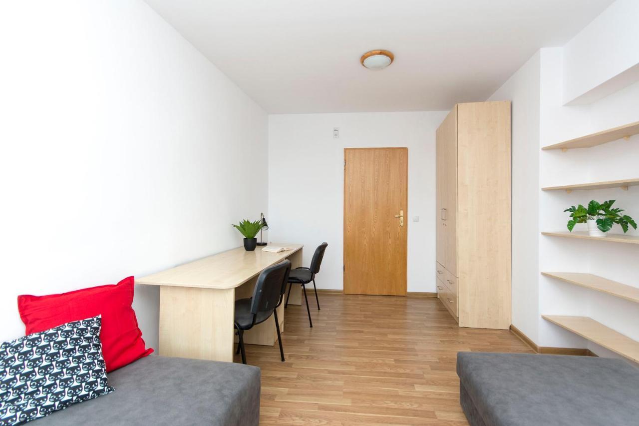 Akademikus Torun Hostel ภายนอก รูปภาพ