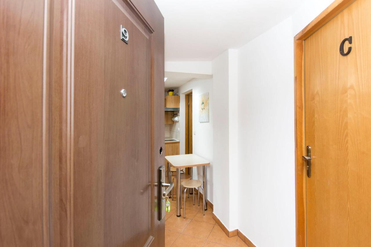 Akademikus Torun Hostel ภายนอก รูปภาพ