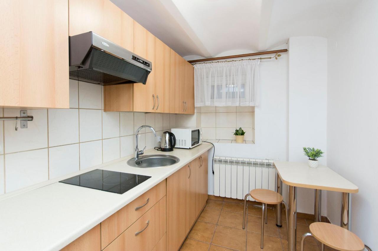 Akademikus Torun Hostel ภายนอก รูปภาพ