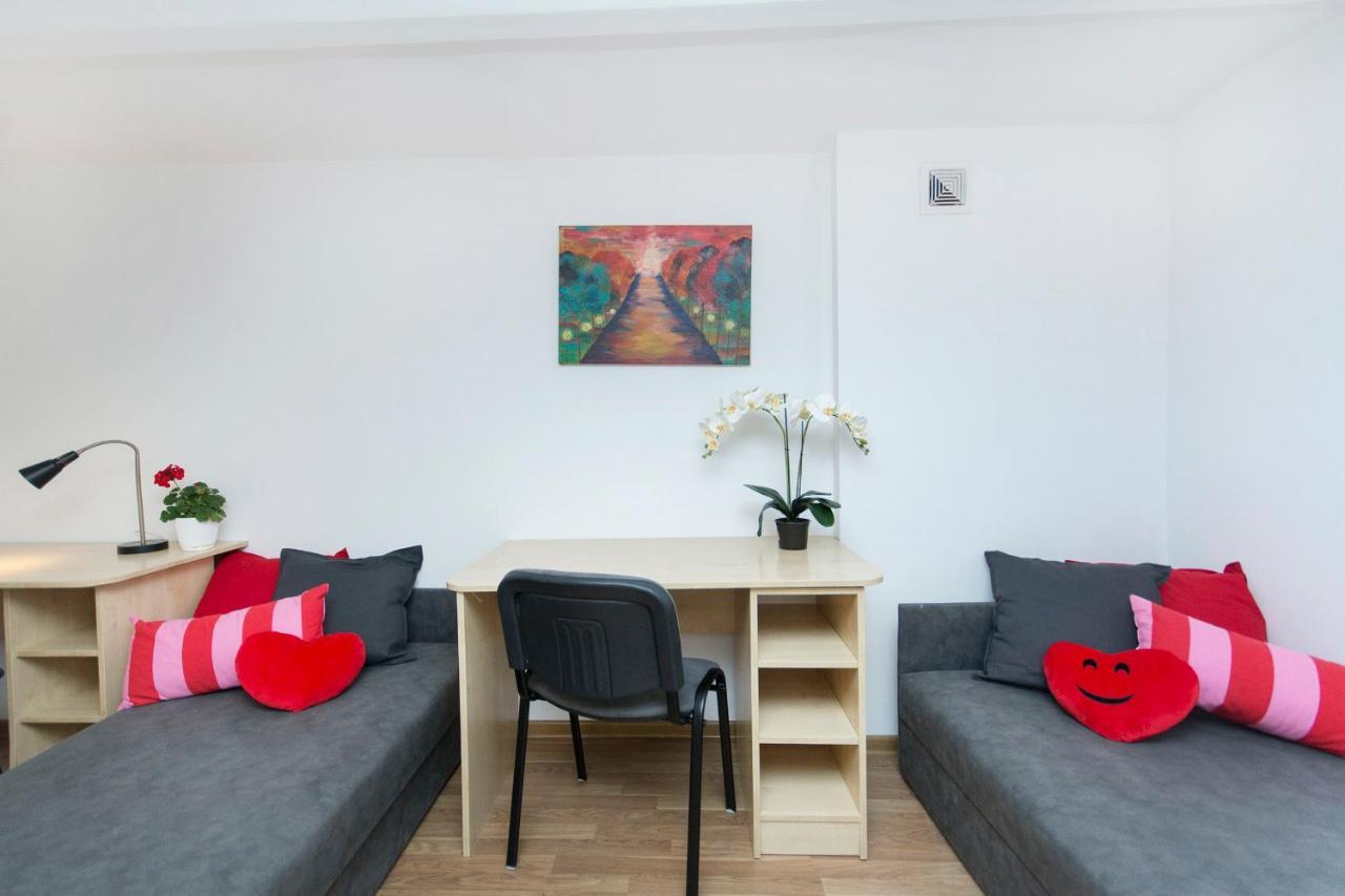Akademikus Torun Hostel ภายนอก รูปภาพ