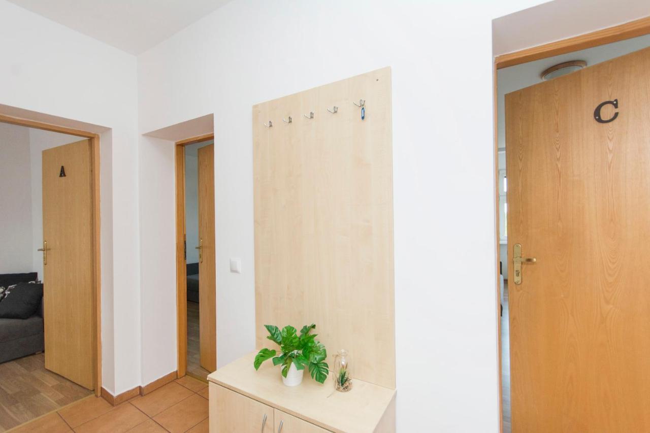 Akademikus Torun Hostel ภายนอก รูปภาพ