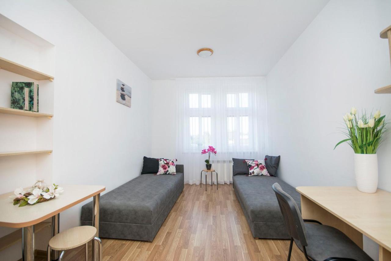 Akademikus Torun Hostel ภายนอก รูปภาพ
