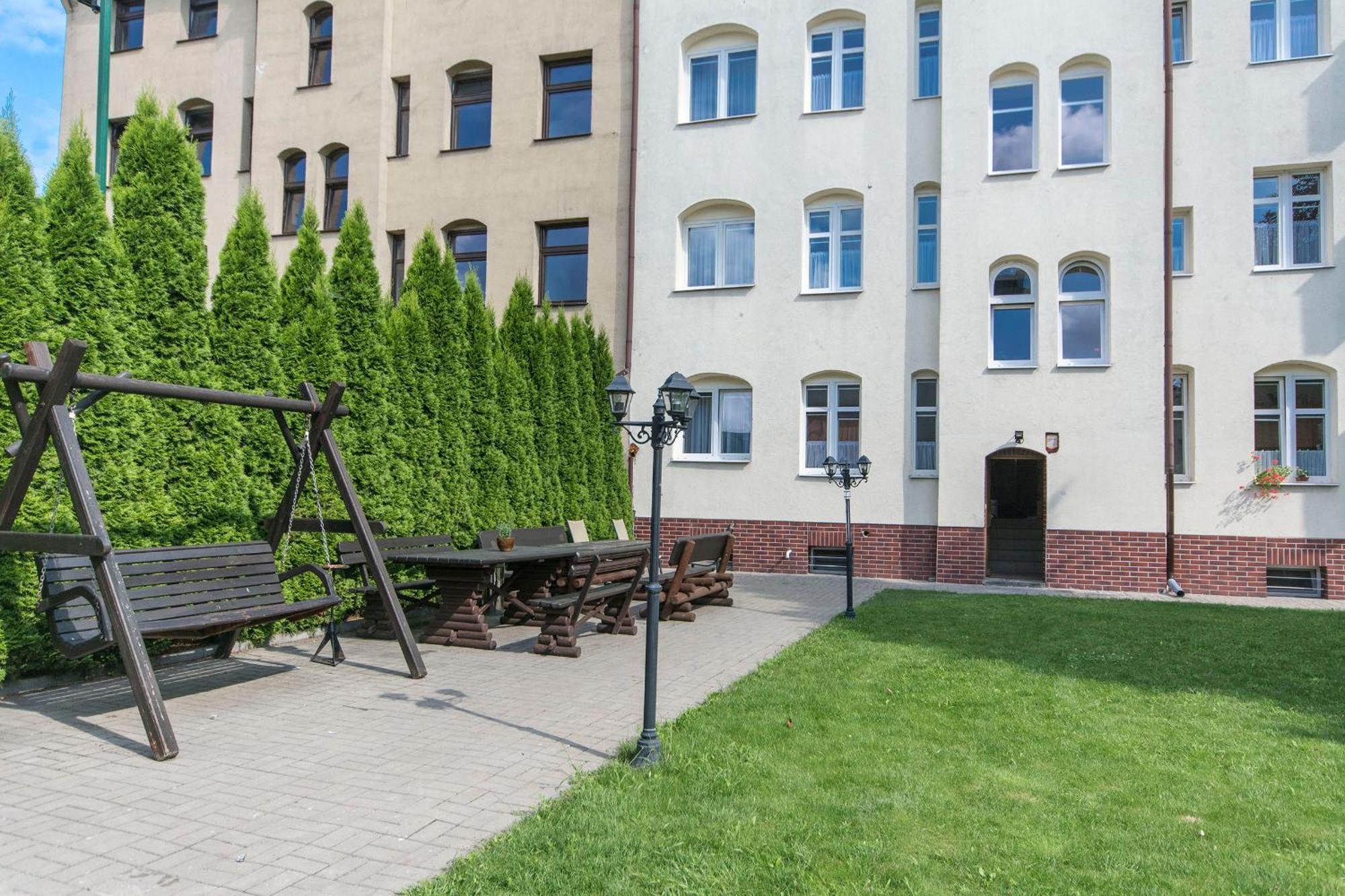 Akademikus Torun Hostel ภายนอก รูปภาพ